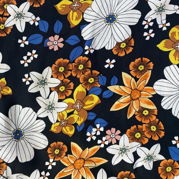 EUC SANDRO Ekin Floral Print V-Neck Short Sleeve Top With White Eyelets XS-Small - Picture 14 of 16